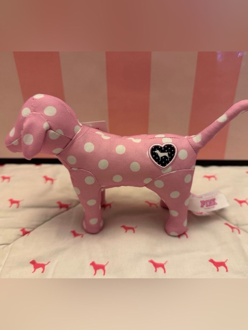 VICTORIA’S SECRET VS PINK STORE EXCLUSIVE SOHO NYC DISPLAY DOG PUP POLKA DOTS